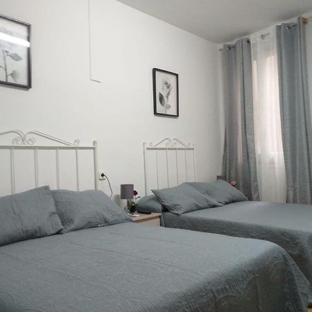 Hostal Diaz Madrid Exterior photo