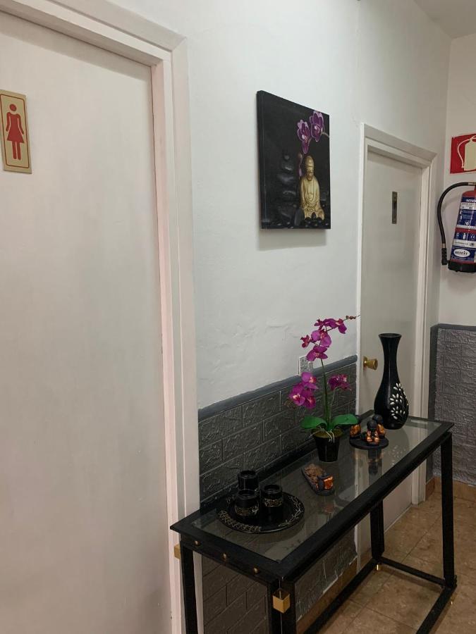 Hostal Diaz Madrid Exterior photo