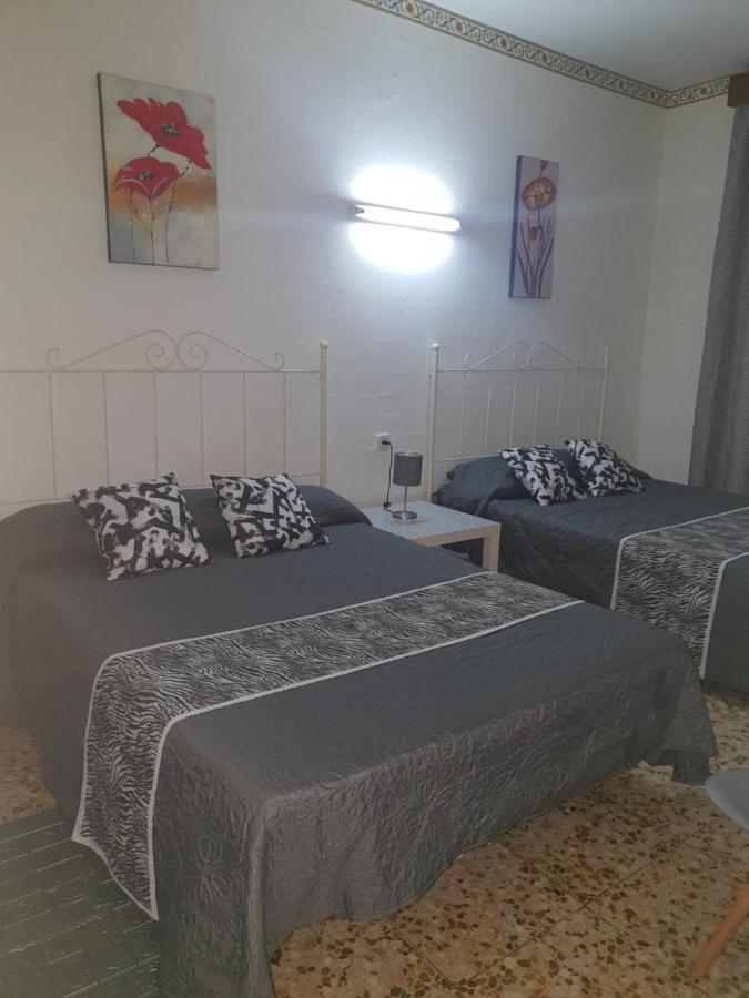 Hostal Diaz Madrid Exterior photo