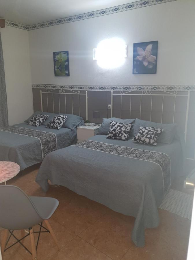 Hostal Diaz Madrid Exterior photo