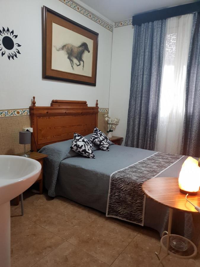 Hostal Diaz Madrid Exterior photo