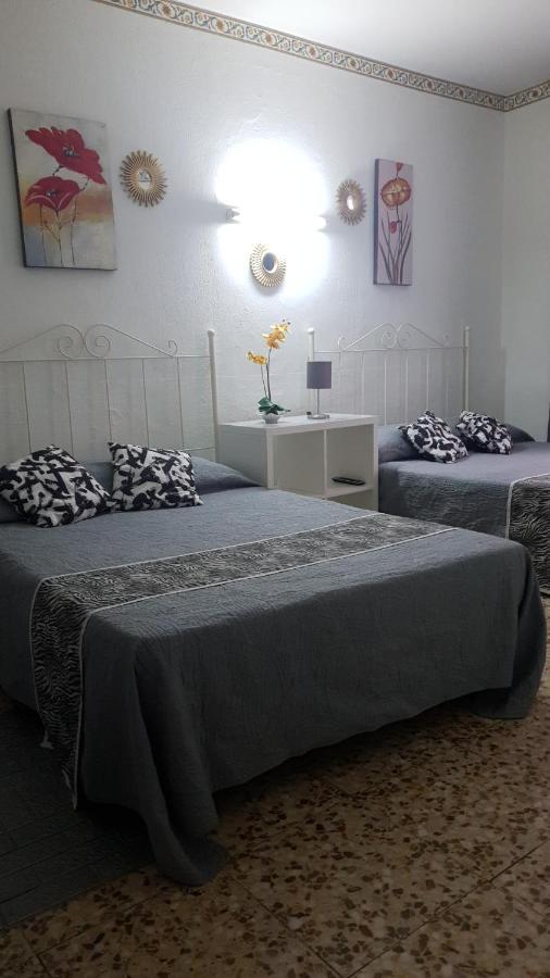 Hostal Diaz Madrid Exterior photo