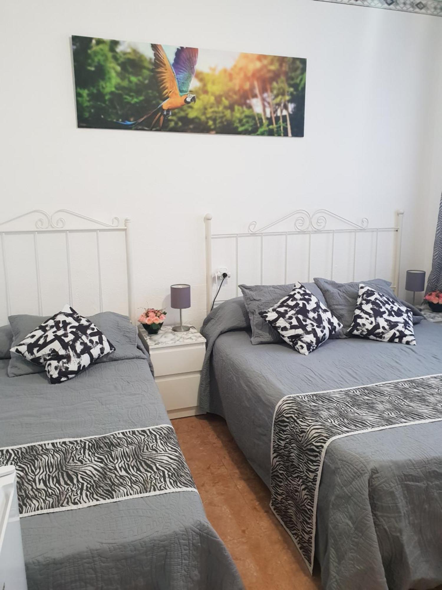 Hostal Diaz Madrid Room photo