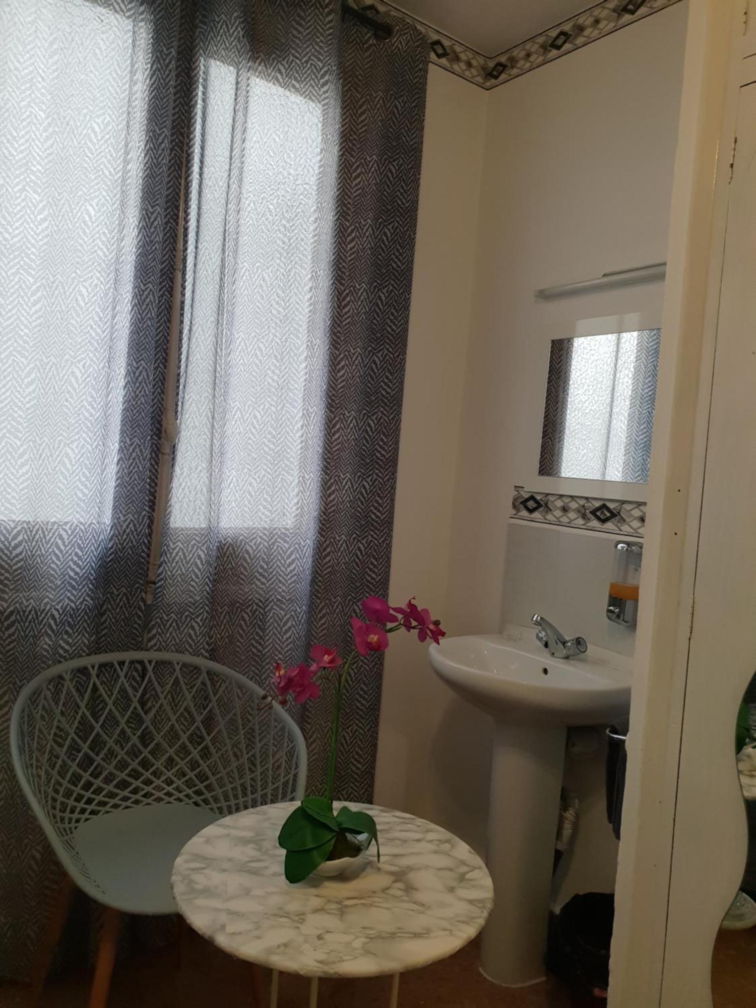 Hostal Diaz Madrid Room photo