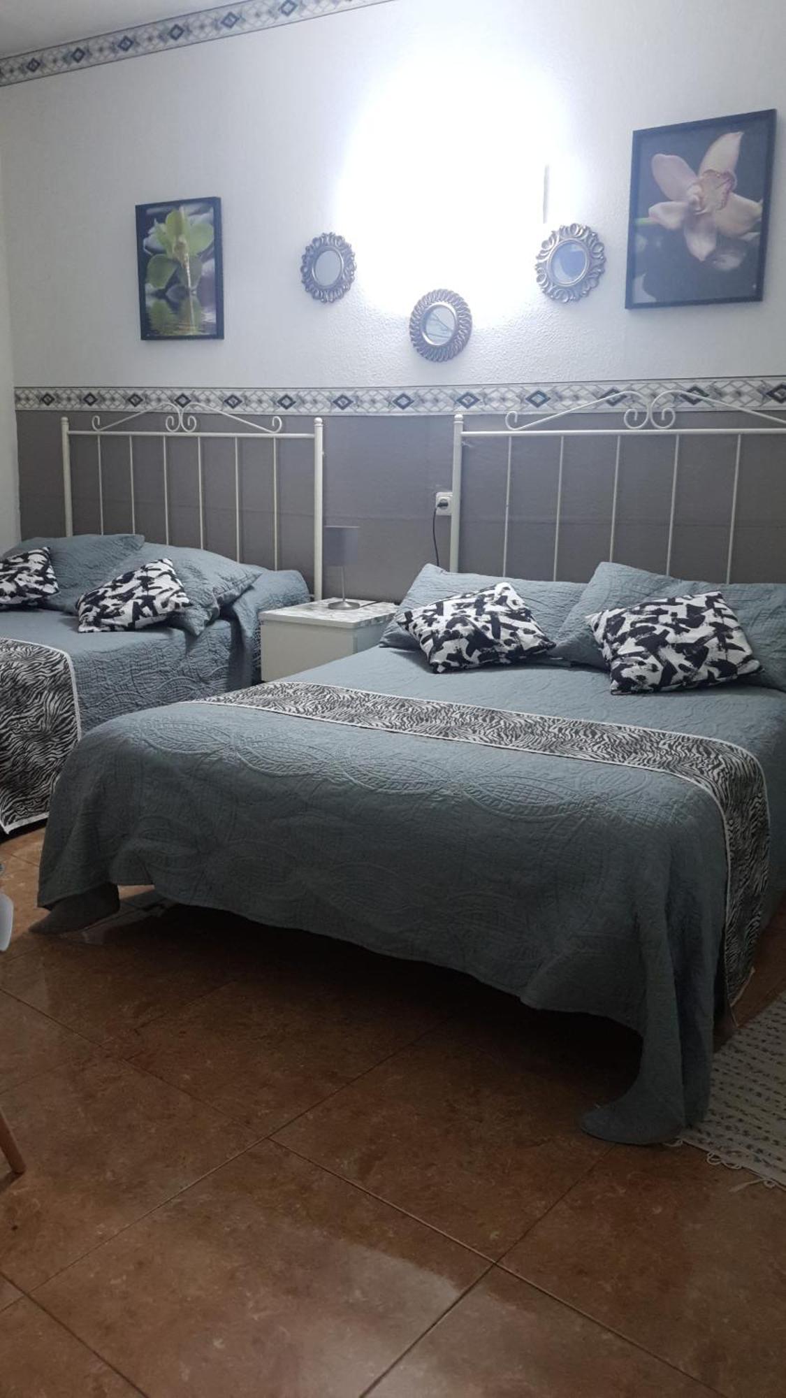 Hostal Diaz Madrid Room photo
