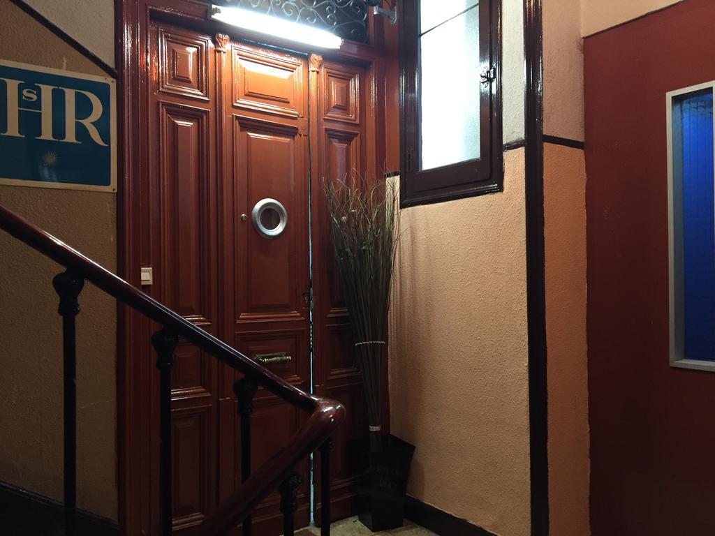 Hostal Diaz Madrid Exterior photo