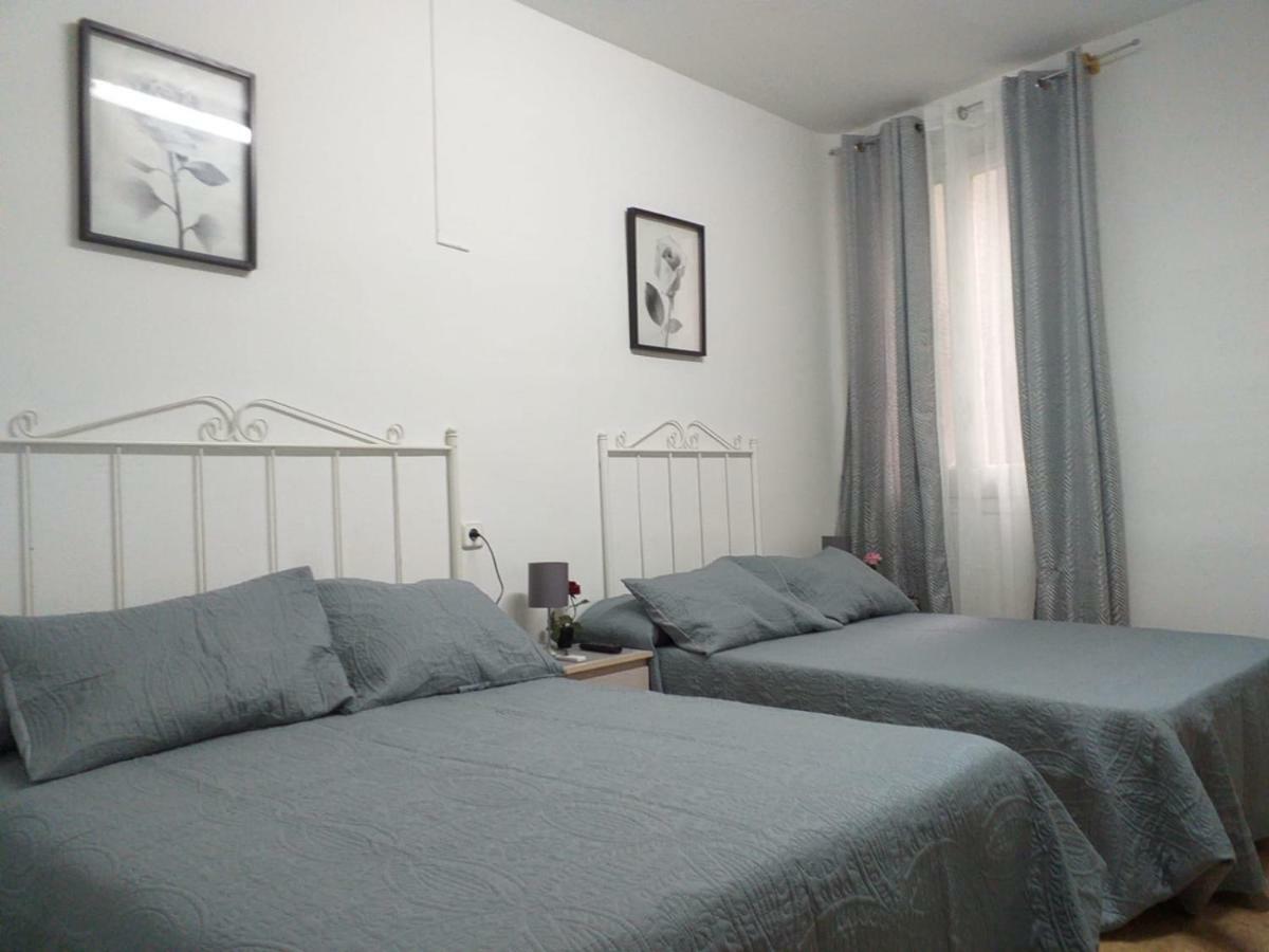 Hostal Diaz Madrid Exterior photo